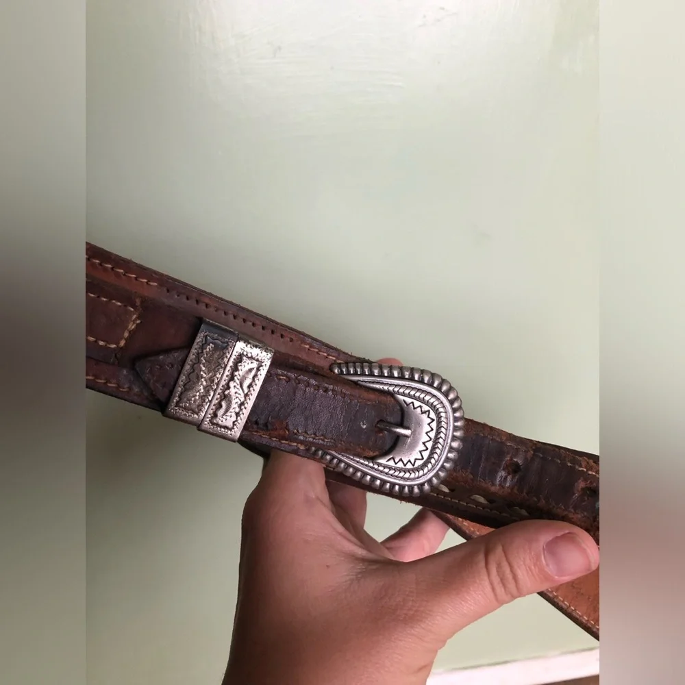 Mens Western Leather Cowboy Belt Silver Tone Buckle Embossed 39” Long Rodeó